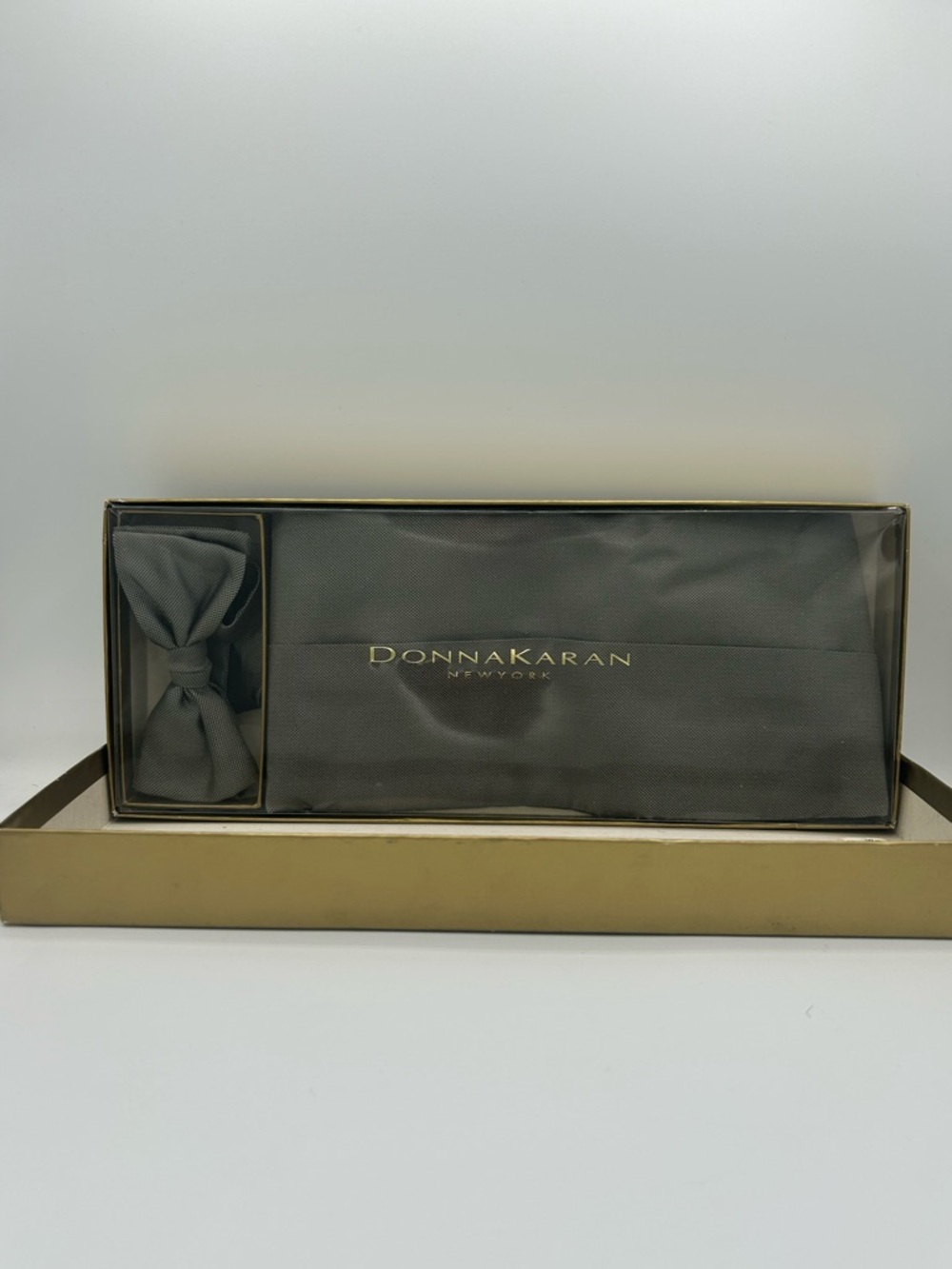 Donna Karan New York Silver Men's Tie and Bow Set - Picture 3 of 6